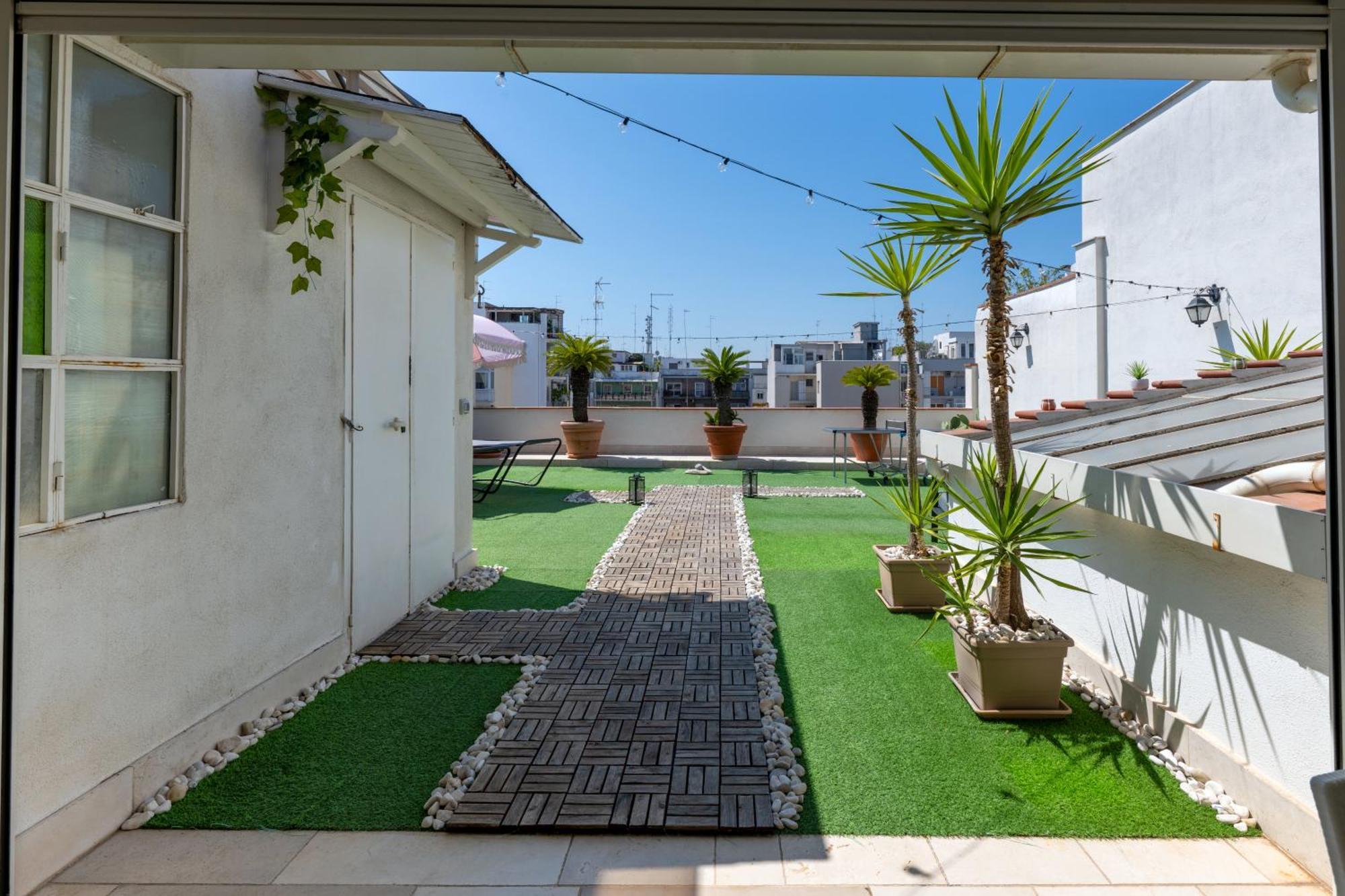 150mq Rooftop Paradise - Spacious Private Terrace * Bari